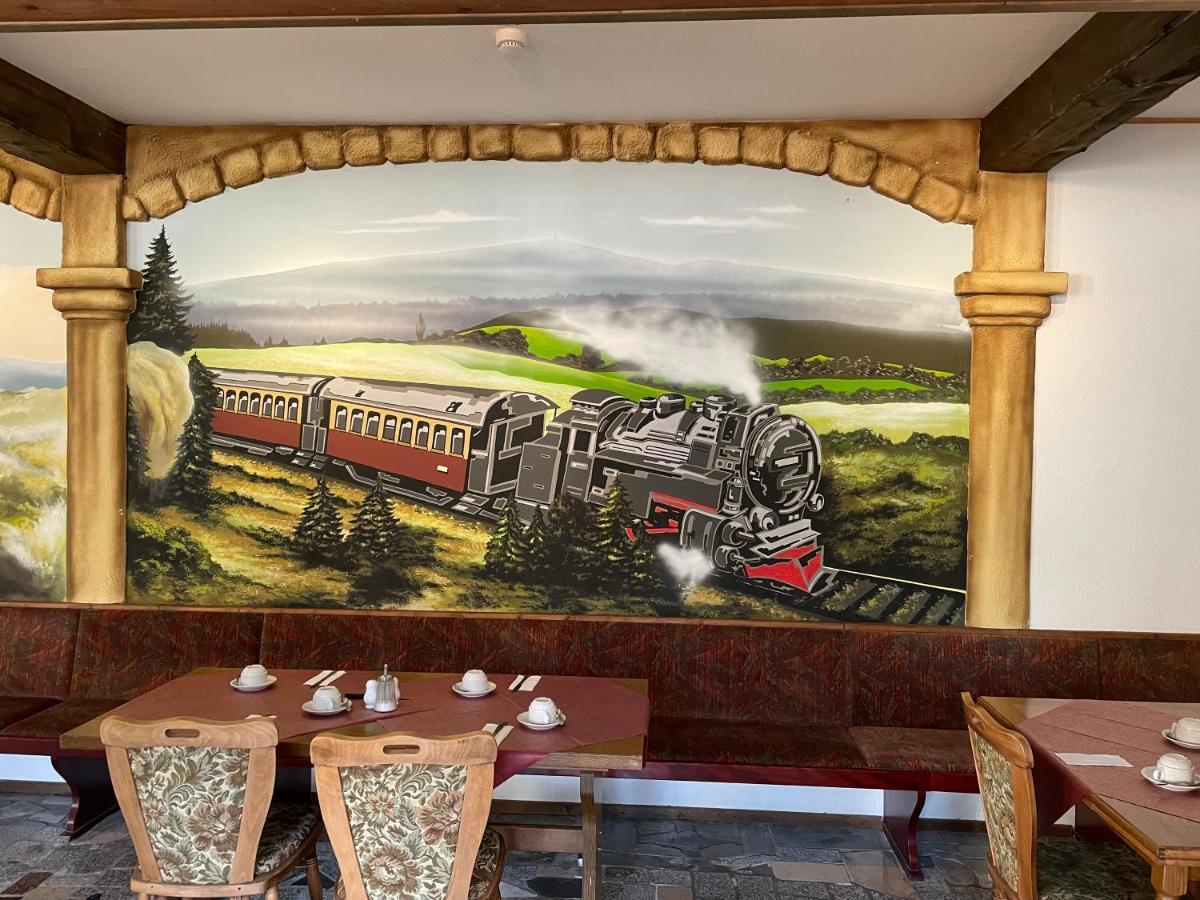Hotel Gasthof Zum Baren Gernrode  Zewnętrze zdjęcie